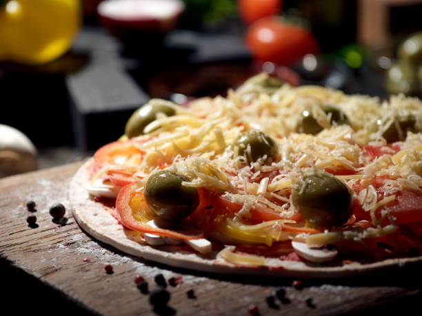 istock Preparing homemade vegetarian pizza 1093959186