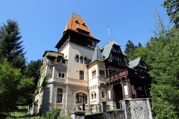 château pelisor, roumanie - sinaia photos et images de collection