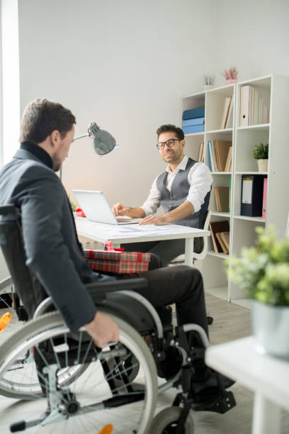 istock Congratulating colleague with Christmas 1094001074