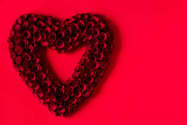 istock Heart made of red roses 1094063570