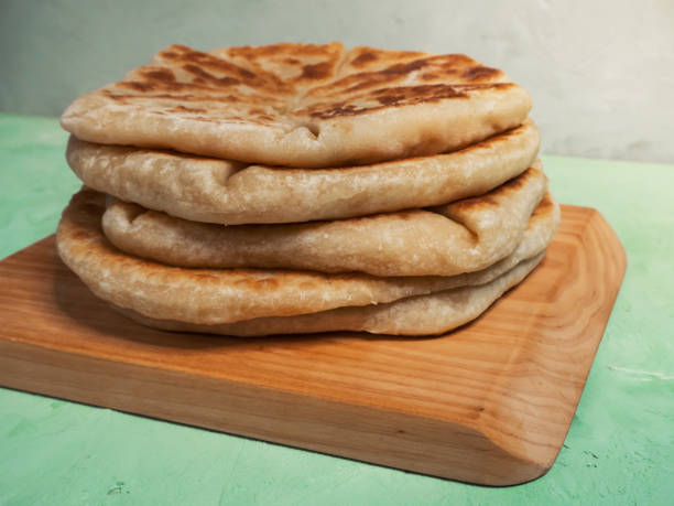 istock Afgan potato and scallion bread - Bolani Kachaloo. 1094069032