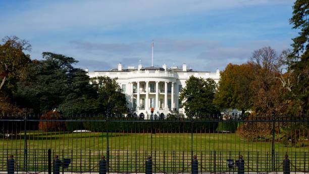 istock White House South Side / The White House on a sunny day. 1094087872