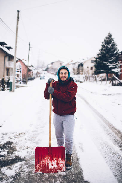 istock Man ready to for snow cleaning 1094187390