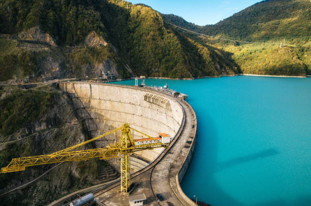 hidroeléctrica de inguri hes en georgia - valley georgia river mountain fotografías e imágenes de stock