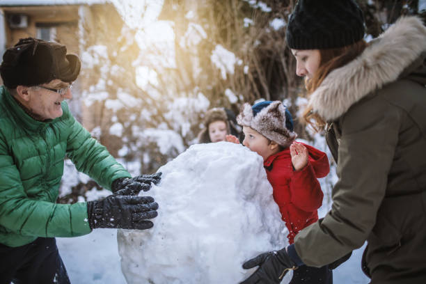 istock Family winter fun 1094210340