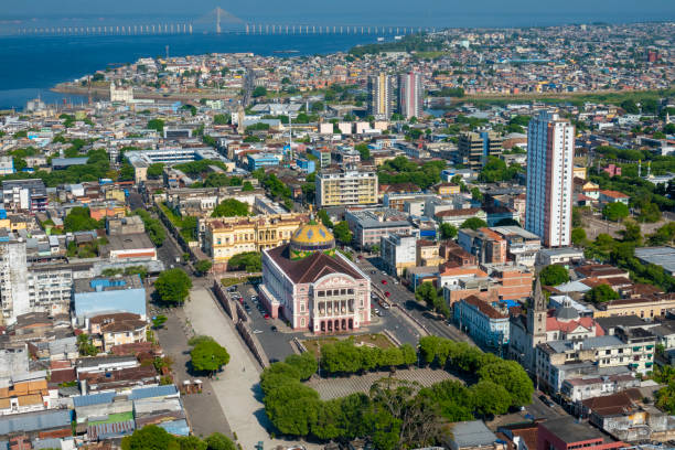 il teatro amazon di manaus - horizon over water environment vacations nature foto e immagini stock