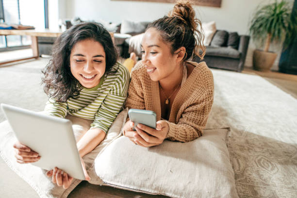 istock Social media for students and academic success 1094223202