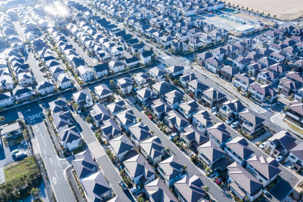 istock Large crossroads and residential areas 1094288944