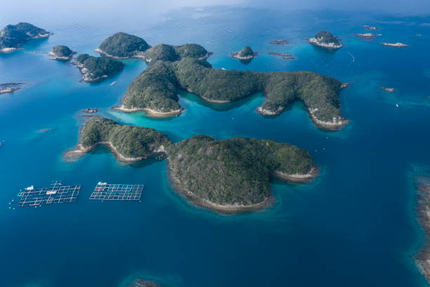 istock Small islands dotted in the ocean 1094290054