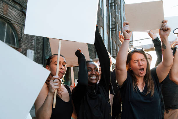 peaceful protests in the streets of kansas city - sea of tranquility imagens e fotografias de stock