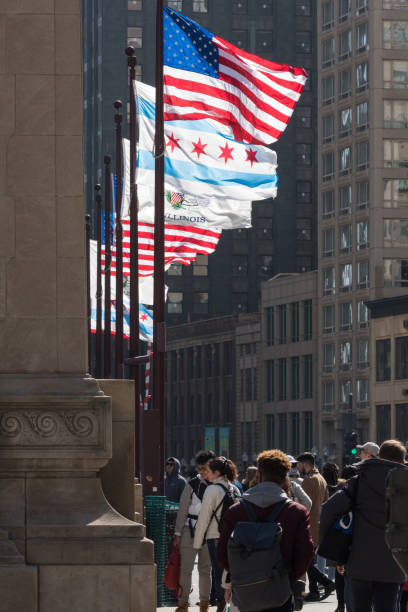 dusable bridge - american flag architectural feature architecture chicago fotografías e imágenes de stock