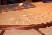 pokertisch-in-casino-spielen.jpg?b=1&s=170x170&k=20&c=gS5mIv86IxKZ4wTmqdaJyLXe773WGG58DW5DXes4Pzs=