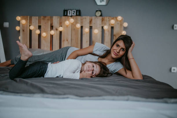 istock Pregant Women do Yoga 1094466702