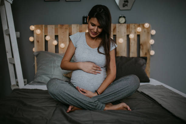 istock Pregant Women do Yoga 1094466884