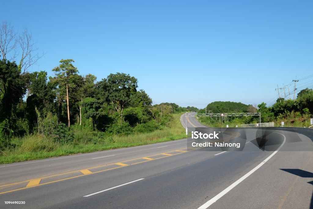 Huvudvägar i thailand - Royaltyfri Asfalt Bildbanksbilder Huvudvägar i thailand - Royaltyfri Asfalt Bildbanksbilder