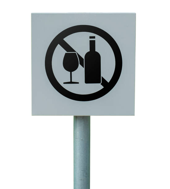 istock No littering sign on white background with clipping path 1094508320