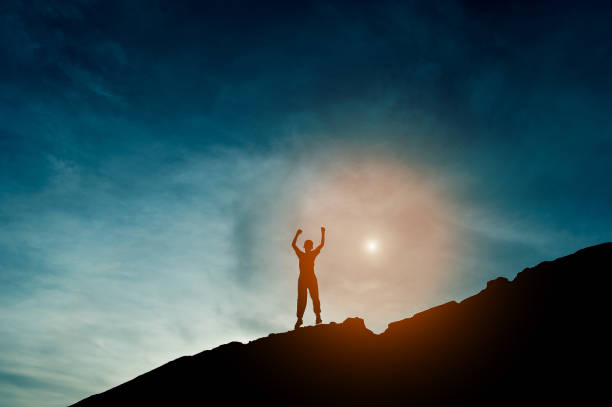 istock Silhouette of team leadership, teamwork and teamwork and delightful silhouette concepts 1094537220