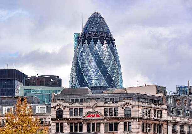 イギリスのロンドン市でスイス再保険超高層ビル (ガーキン タワー) - 30 st mary axe ストックフォトと画像