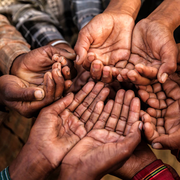 istock Poor Indian children asking for food, India 1094582976