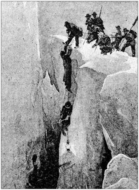 illustrations, cliparts, dessins animés et icônes de illustrations vintage pour le roman « tartarin sur les alpes » par alphonse daudet : alpinistes - crevasse glacier snow european alps