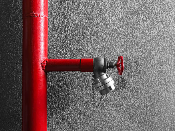 system wody pożarowej - equipment extinguishing metallic single object zdjęcia i obrazy z banku zdjęć
