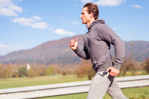 istock Jogging outdoors 1094669278