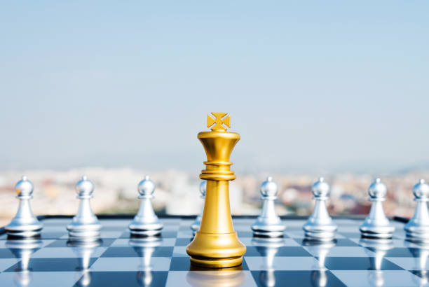Golden king and eight pawns.