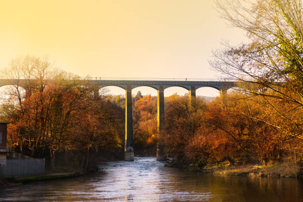 pontcysyllte aqueduct with llangollen canal in wales, uk - dee river river denbighshire wales imagens e fotografias de stock