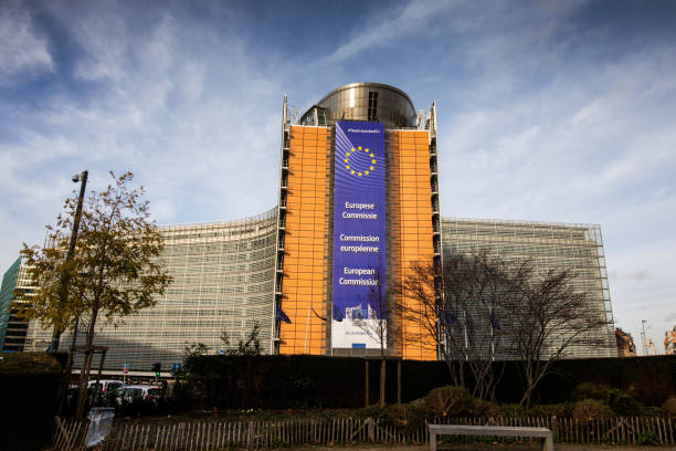 ベルギーのブリュッセルにある欧州連合委員会ビル - ecシンボル ストックフォトと画像