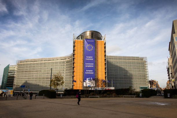 ベルギーのブリュッセルにある欧州連合委員会ビル - ecシンボル ストックフォトと画像