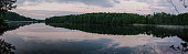 see-mit-feder-b%C3%A4ume-panorama-foto-r