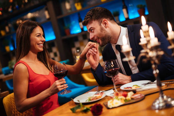 istock Couple having romantic dinner in a restaurant 1094918822