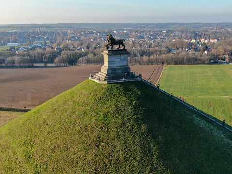 defaultThe immense Butte Du Lion on the battlefield of Waterloo where Napoleon died. Belgium.