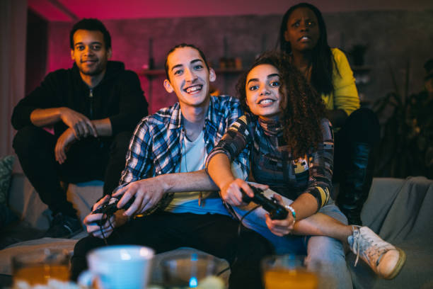 istock Women against men 1094994932