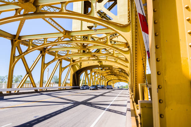 istock The Tower Bridge in Sacramento, California 1095084314