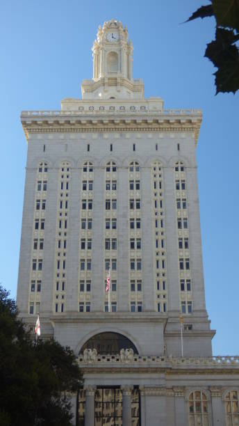 istock Oakland, CA City Hall with namesake Oak 1095150502
