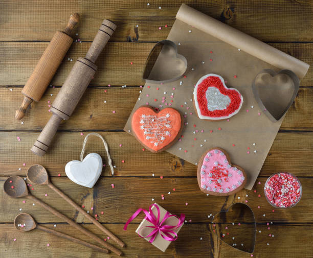 istock Gingerbread cookies and accessories 1095208704