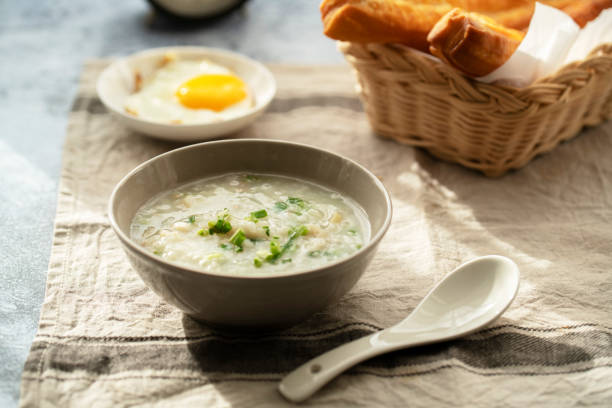 istock Youtiao and  porridge 1095217868