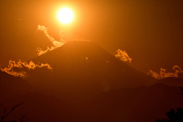 istock Sunset over Mt. Fuji: View from Mt. Takao, Hachioji, Tokyo 1095428454