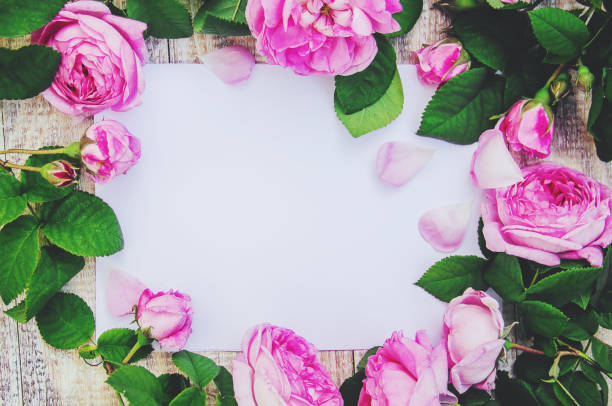 istock Alarm clock 10 hours. Flowers. Selective focus. 1095457966