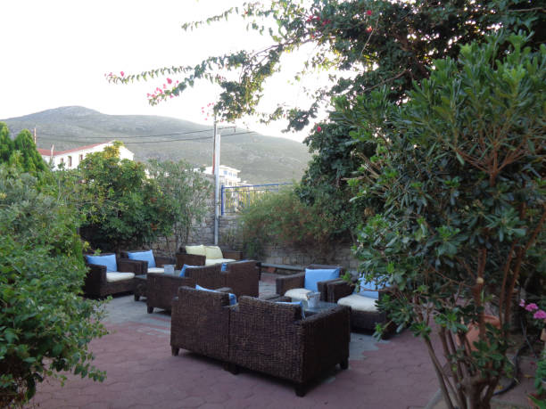 istock a chill out lounch outside 1095469094