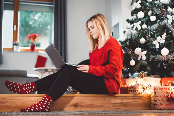 istock Guarding the Christmas tree and waiting for Santa to come! 1095579048