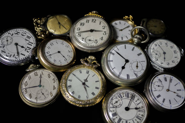 istock Scattered Group of Old Watches 1095583008