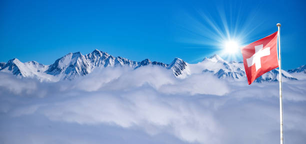 über den wolken, eggishornn, aletsch, schweiz - glacier aletsch glacier switzerland european alps stock-fotos und bilder