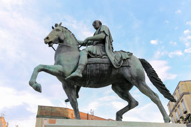 istock Statues in Piazza del Plebiscito, Naples, Italy 1095623398