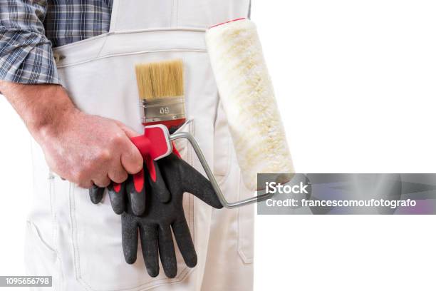 Foto de Pintor De Casa Profissional Isolado No Fundo Branco e mais fotos de stock de Adulto