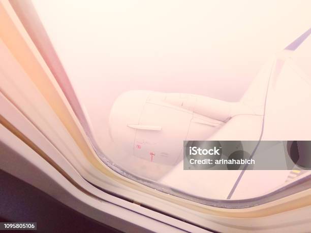 Blick Aus Dem Kommerziellen Passanger Flugzeug Stockfoto und mehr Bilder von Fensterplatz - Fahrzeugsitz - Fensterplatz - Fahrzeugsitz, Flugzeug, Flugzeugsitz
