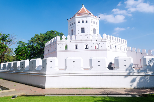 Phra Sumen Fort is one of the remaining forts that were built during the end of the 18th century to protect Bangkok from possible invasions.
A roofed heptagonal tower collapsed sometime during the reigns of kings Rama V to Rama VII and was rebuilt in 1981 to celebrate the bicentennial of the city's foundation.
The surrounding area was subsequently developed into Santichaiprakarn Park, which opened in 2000.
Today, four of Bangkok's defensive forts remain. These structures, as well as the canals that formed the city moats, are listed as registered ancient monuments.
Bangkok, Thailand, Asia.