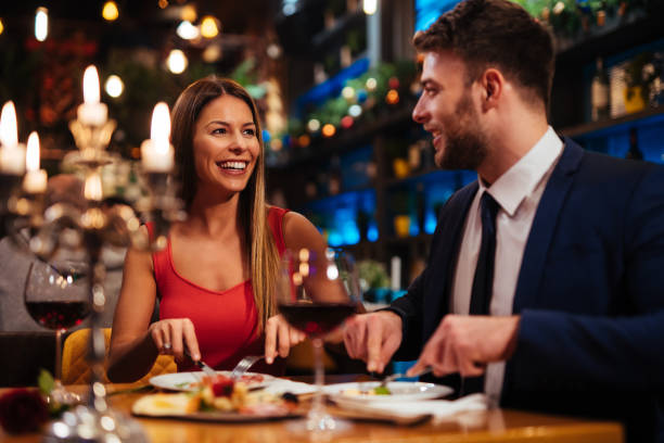 istock Couple having romantic dinner in a restaurant 1095957242