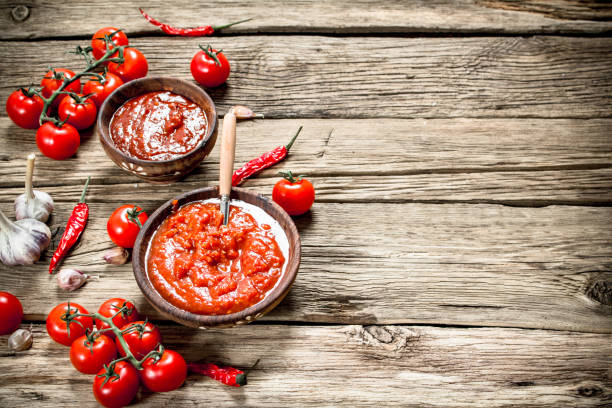 tomato sauce with spices. - 6720 imagens e fotografias de stock